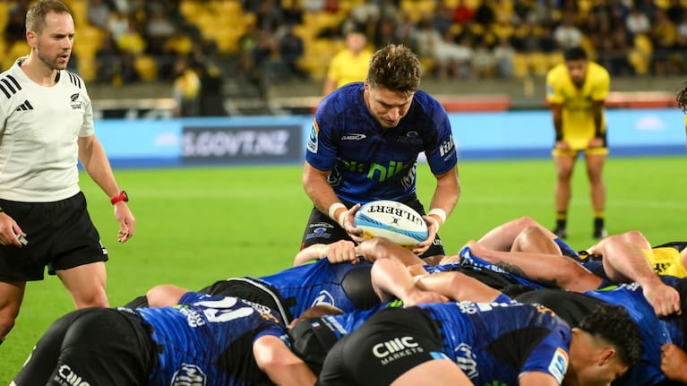 beauden-barrett-prepares-to-put-the-ball-into-the-scrum-in-t-6HAADAD4MJCQ7OSR4LYORIMLTE.jpg