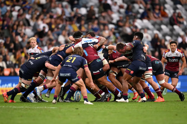 The Reds destroy the Highlanders scrum